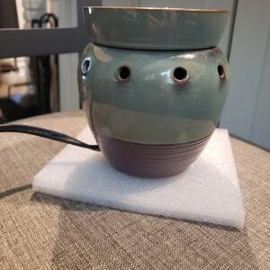 Scentsy Mid-Size Limestone Electric Wax Melter Wax Warmer